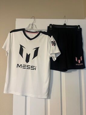 Messi Jersey and shorts